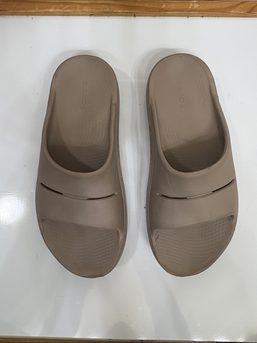 OOFOS Women's Recovery Slide - Taupe Brown - Picture 3 of 9